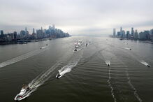 Navio Comfort chegou esta segunda-feira a Nova Iorque