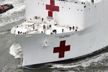 Navio Comfort chegou esta segunda-feira a Nova Iorque