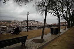 Lisboa está vazia. Ao segundo dia do Estado de Emergência, é este o cenário na capital do País