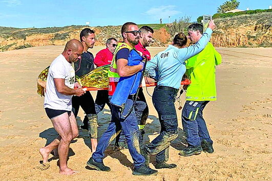 Vítima mais grave foi reanimada na praia 