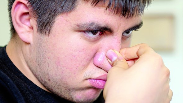 Síndrome de Tourette: Conheça a doença dos 'tiques' incontroláveis e que leva o paciente a dizer palavrões 