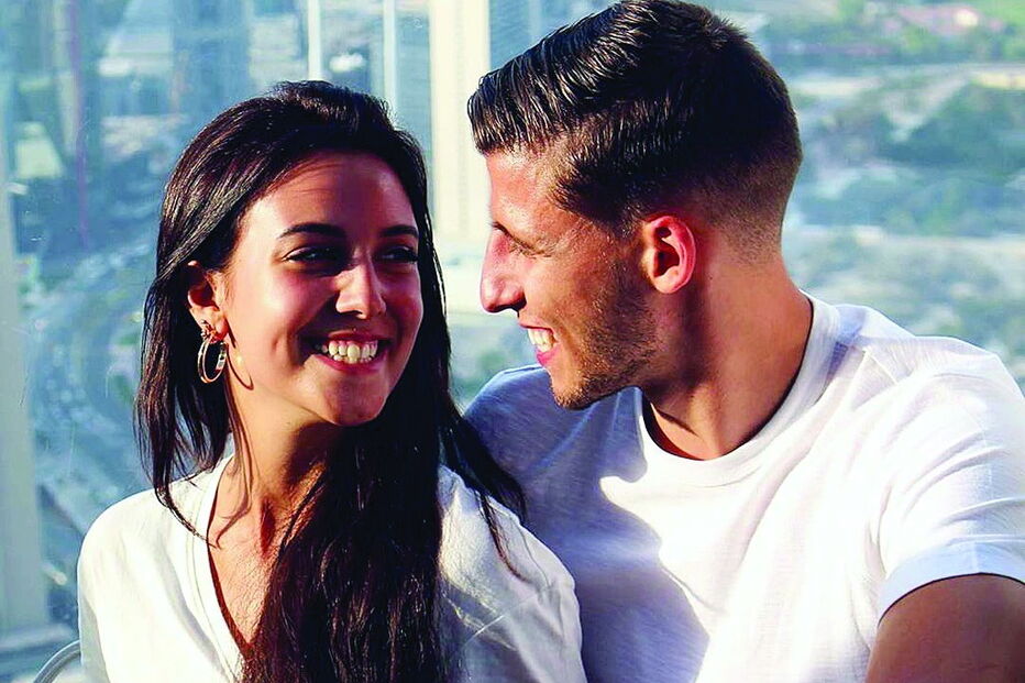 April Ivy e Rúben Dias