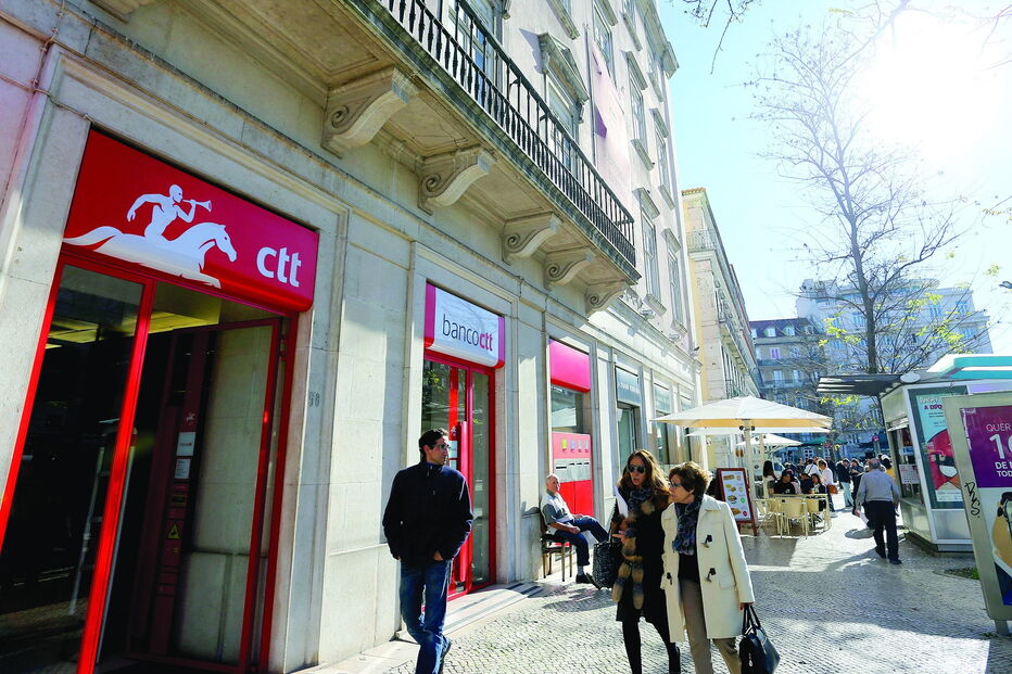 Reclamações na área dos serviços postais envolveram sobretudo os CTT e resultaram de atrasos nas entregas  