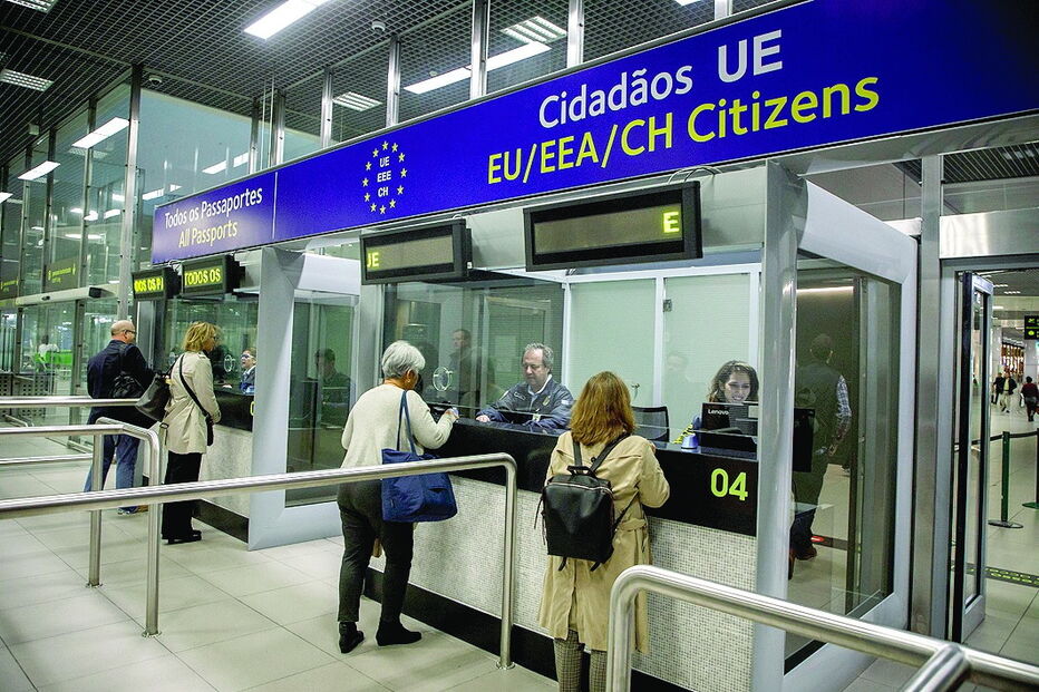 Menor foi dar o alerta aos funcionários do SEF do aeroporto de Lisboa  