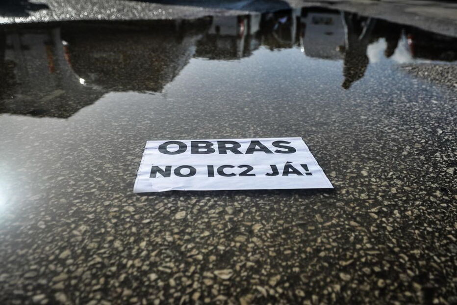 Utilizadores do IC2 voltam a fazer marcha lenta de protesto