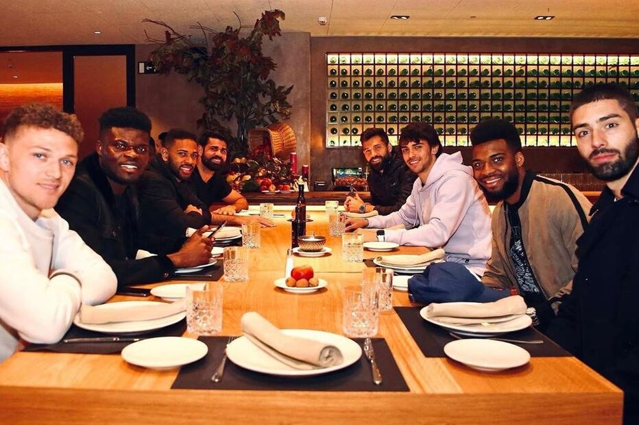 João Félix janta em Madrid com amigos