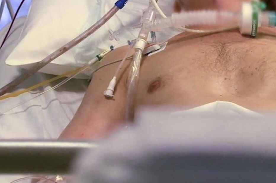 Médico italiano compara surto de coronavírus à guerra. As imagens arrepiantes dos hospitais em Itália