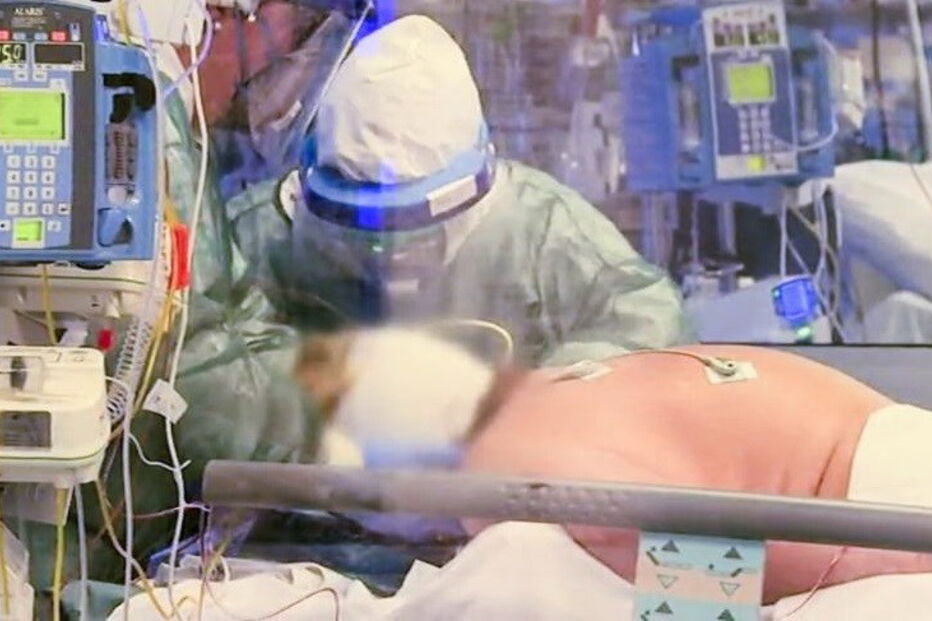 Médico italiano compara surto de coronavírus à guerra. As imagens arrepiantes dos hospitais em Itália