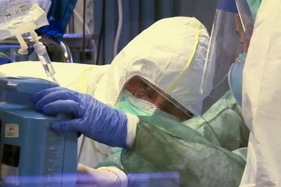 Médico italiano compara surto de coronavírus à guerra. As imagens arrepiantes dos hospitais em Itália