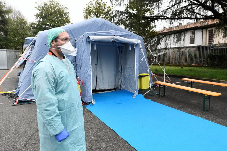 Médico italiano compara surto de coronavírus à guerra. As imagens arrepiantes dos hospitais em Itália