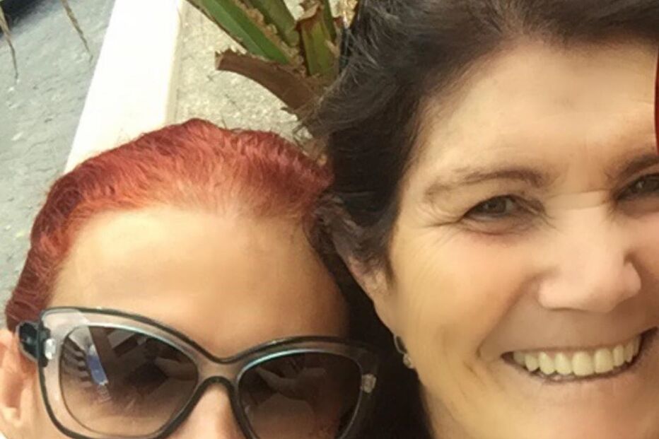 Dolores Aveiro, Elma Aveiro