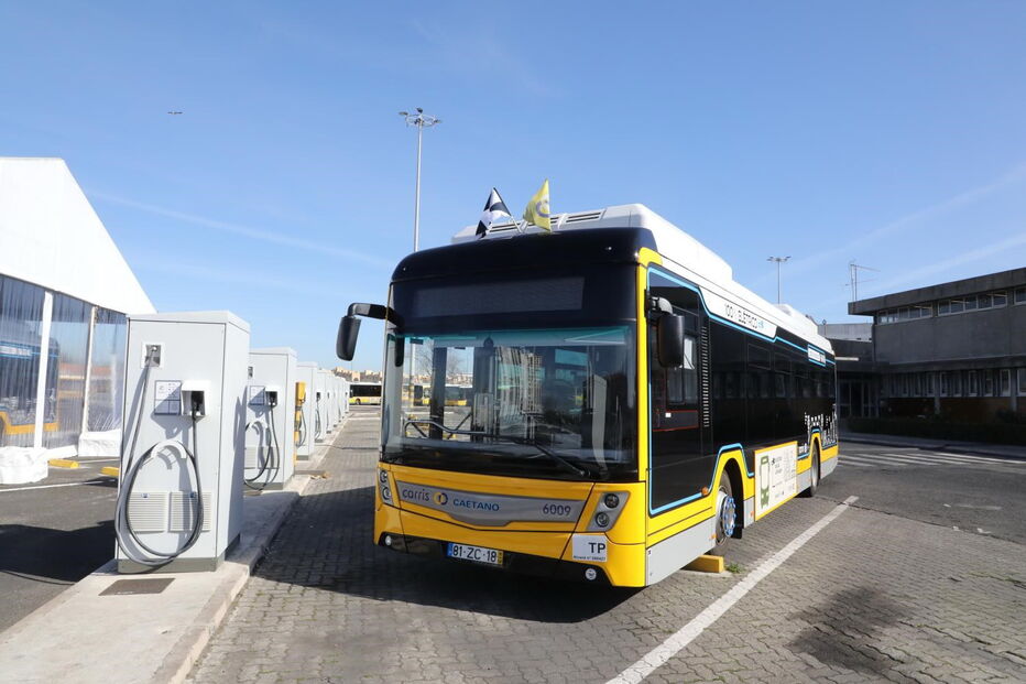 Carris inaugura novos autocarros elétricos em Lisboa 