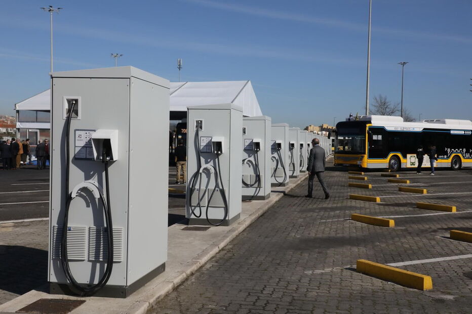 Carris inaugura novos autocarros elétricos em Lisboa 