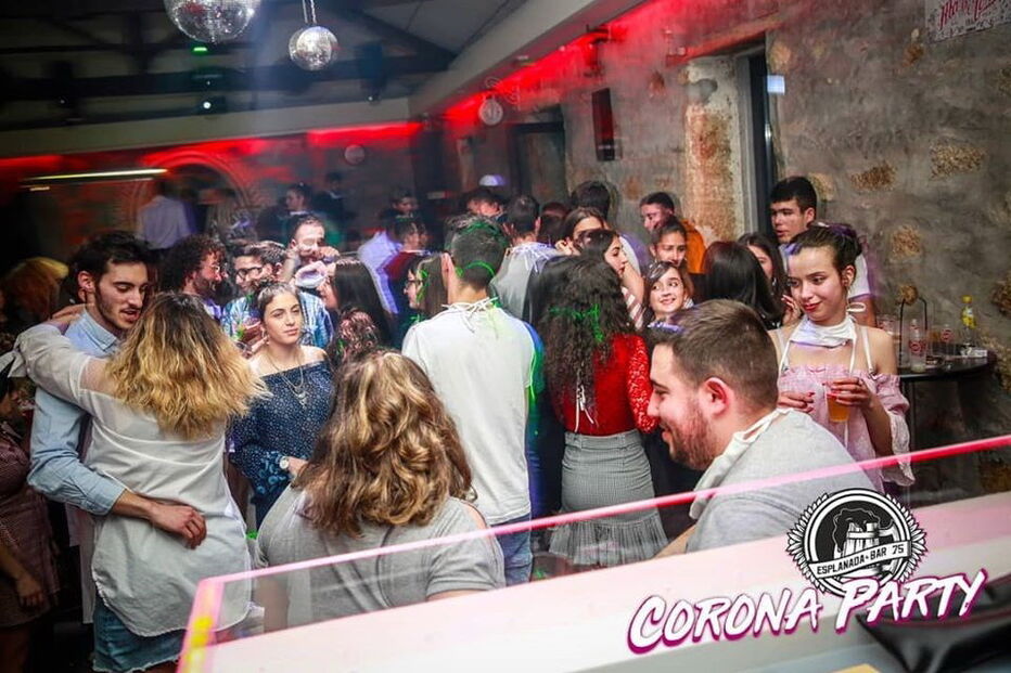 Bar em Santa Maria da Feira organiza festa temática sobre o coronavírus