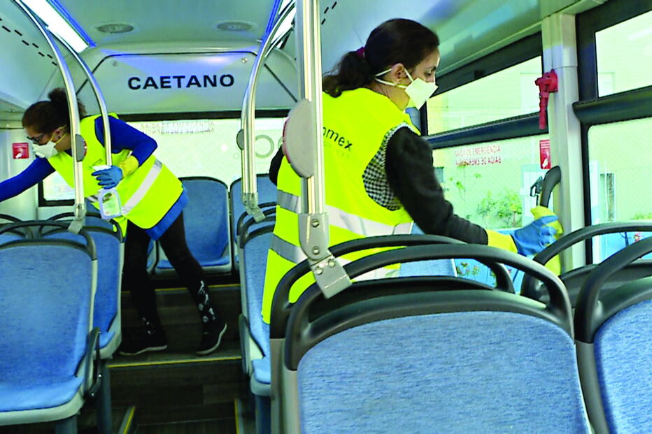 Prioridade no combate ao vírus passa pela desinfeção das viaturas de transporte público