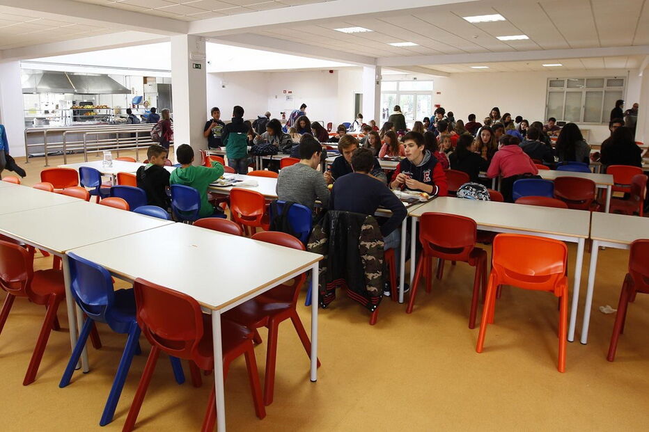 2018-07-31_20_28_59 refeitorio escola 1.jpg