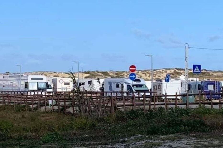 Aumento de turistas no Litoral Alentejano preocupa autarcas e população