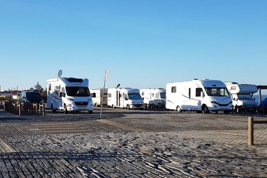 Aumento de turistas no Litoral Alentejano preocupa autarcas e população