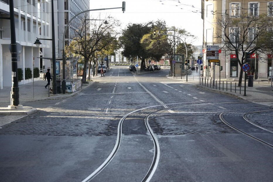 Ruas de Lisboa quase desertas