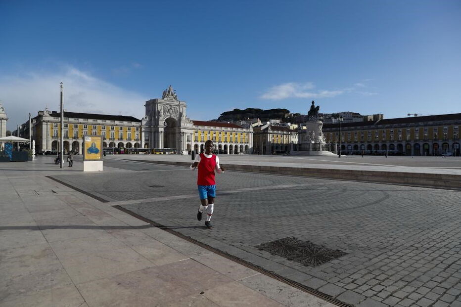 Ruas de Lisboa quase desertas