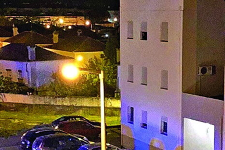 Menores tombam carro furtado no Entroncamento