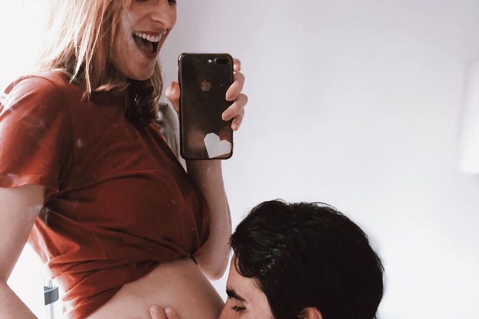 Sara Prata mostra momento ternurento na gravidez com o namorado, João Leitão