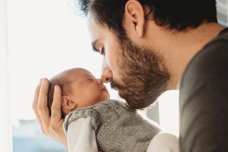 João Alves com a filha em comum com Cláudia Vieira, Caetana