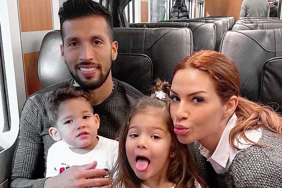 Garay com a mulher, Tamara Gorro e os filhos