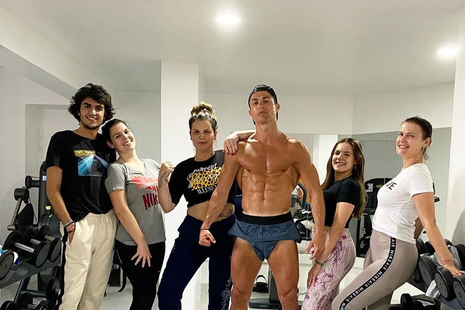 Cristiano Ronaldo, Katia Aveiro, Elma Aveiro