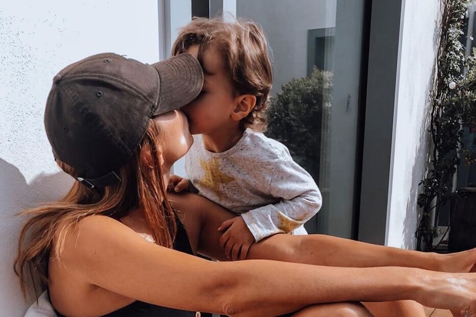 Maria Cerqueira Gomes e o filho 