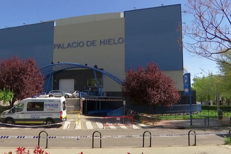 Palácio de Gelo de Madrid é transformado em morgue 