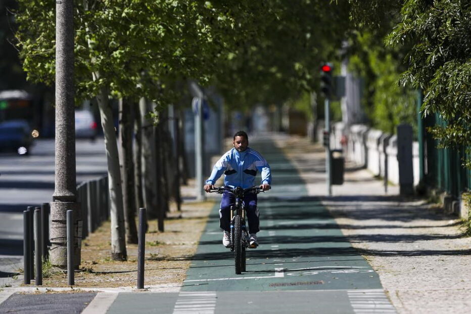 Lisboetas saem à rua para passear e praticar exercício físico
