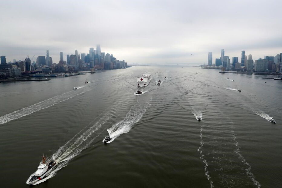 Navio Comfort chegou esta segunda-feira a Nova Iorque