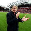 <![CDATA[ Antigo futebolista Kenny Dalglish revela tratamento a um cancro ]]>