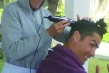 Georgina cortou cabelo do craque no Funchal 