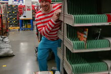 Glen Walton mascarou-se de diversas personagens