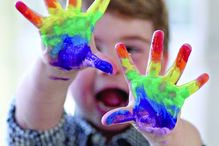 Príncipe Louis celebra segundo aniversário