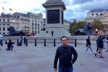 Larni Zuniga de 54 anos estava nos cuidados intensivos do Hospital St. Thomas em Londres. Não via a família há 5 anos.