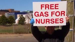 "Obrigado por tudo o que faz": Homem usa poupança de 800 euros para pagar combustível a enfermeiros 