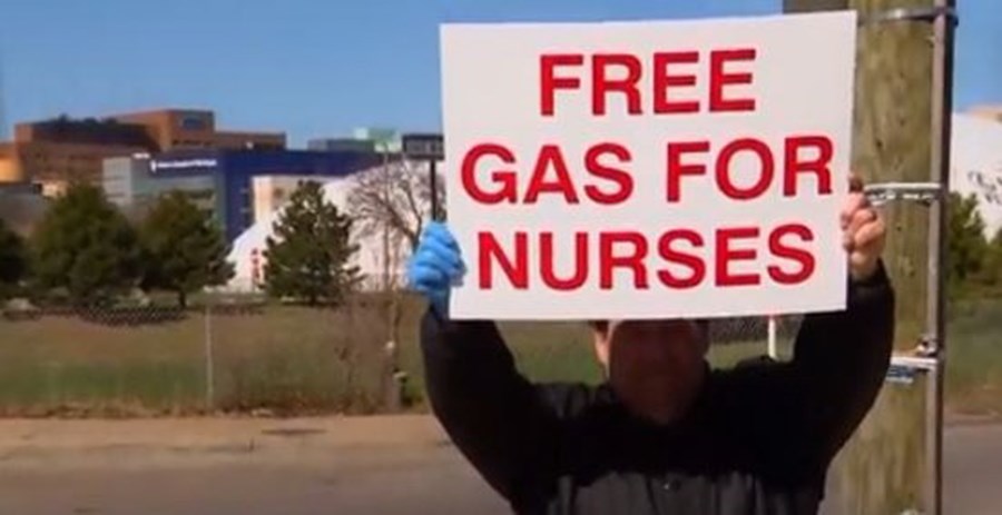 'Obrigado por tudo o que faz': Homem usa poupança de 800 euros para pagar combustível a enfermeiras 