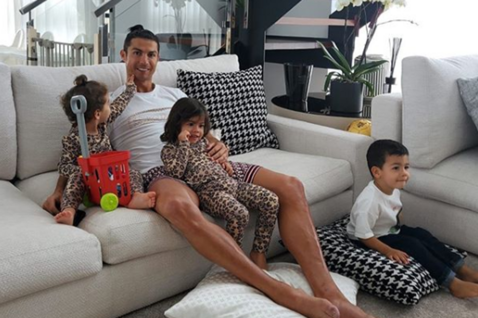 De Cristiano Ronaldo a Ivete Sangalo, de Portugal ao Brasil, os apelos multiplicam-se e os agradecimentos aos profissionais de saúde também