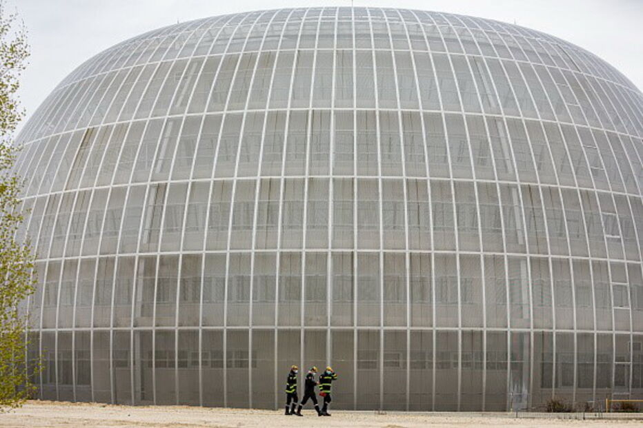 Uma lição trágica para o Mundo: Espanha improvisa duas morgues para vítimas do coronavírus