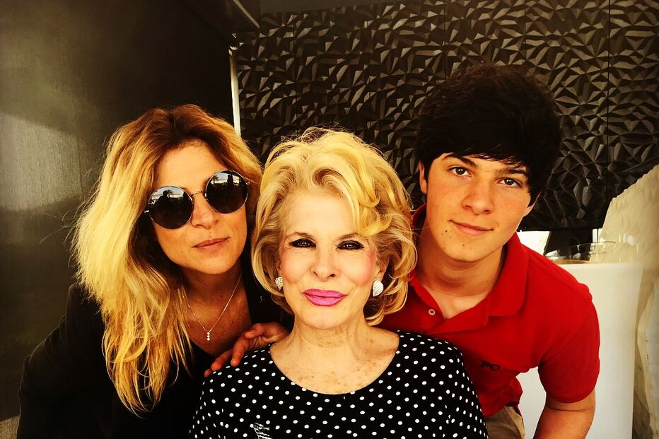 Lili Caneças com a filha Rita e o neto Pedro