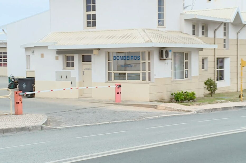 Dois casos de coronavírus levam ao encerramento de corporação de bombeiros de Cascais