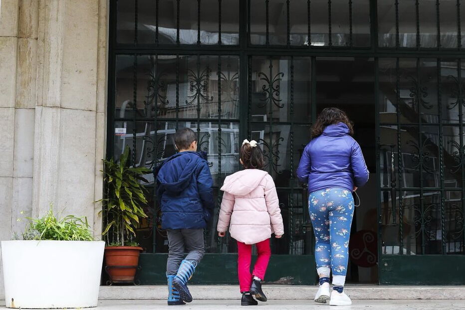 Escolas estão vazias mas são 