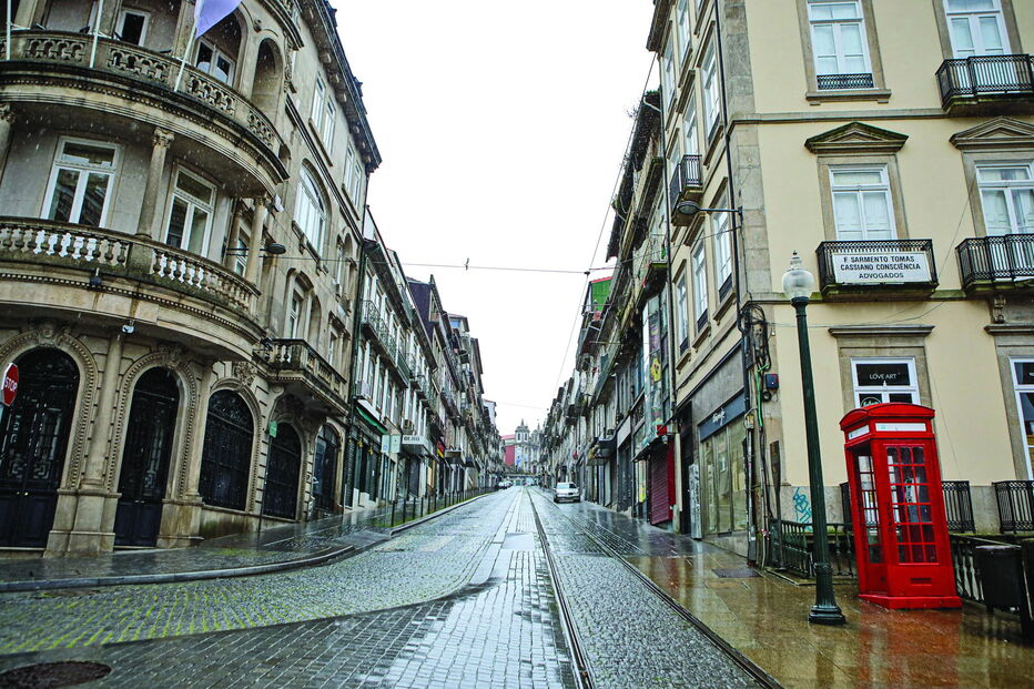 As ruas estão desertas e sem turistas. Setor da hotelaria nacional estima quebras na ordem dos 80% este ano 