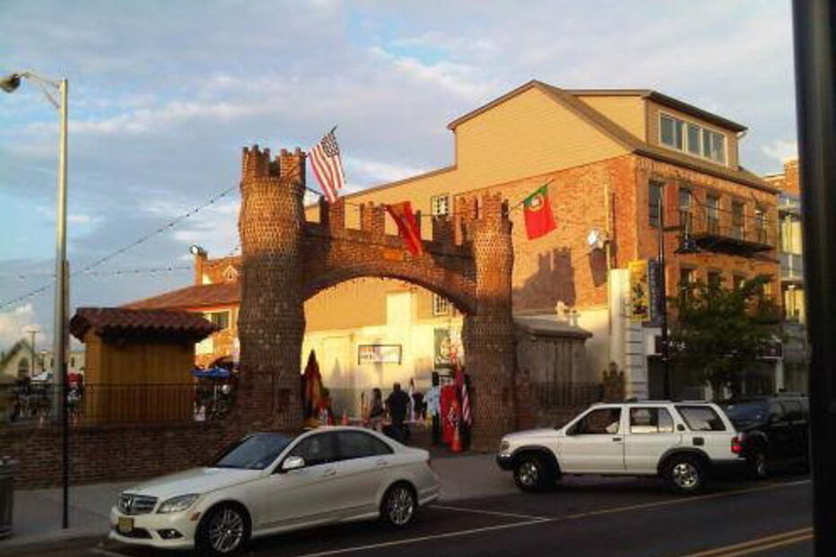 Um dos mais antigos restaurantes portugueses de Newark, nos Estados Unidos,