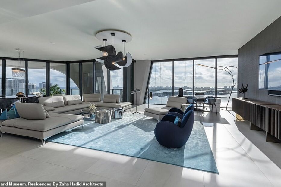 2020-04-10_18_46_12 26609302-8169923-image-a-116_1585614634193.jpg