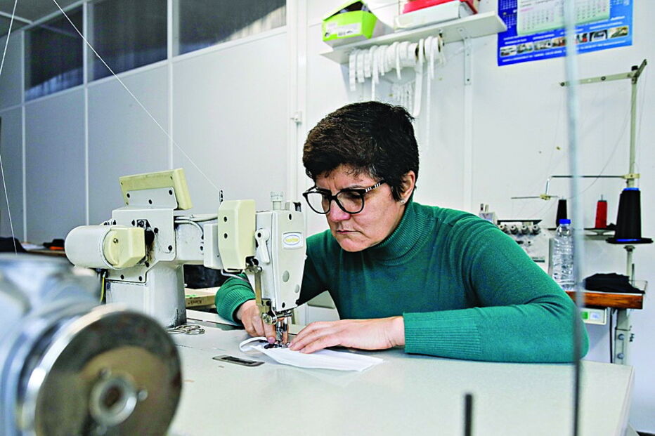 600 voluntários de Leiria vão costurar máscaras para entregar a lares