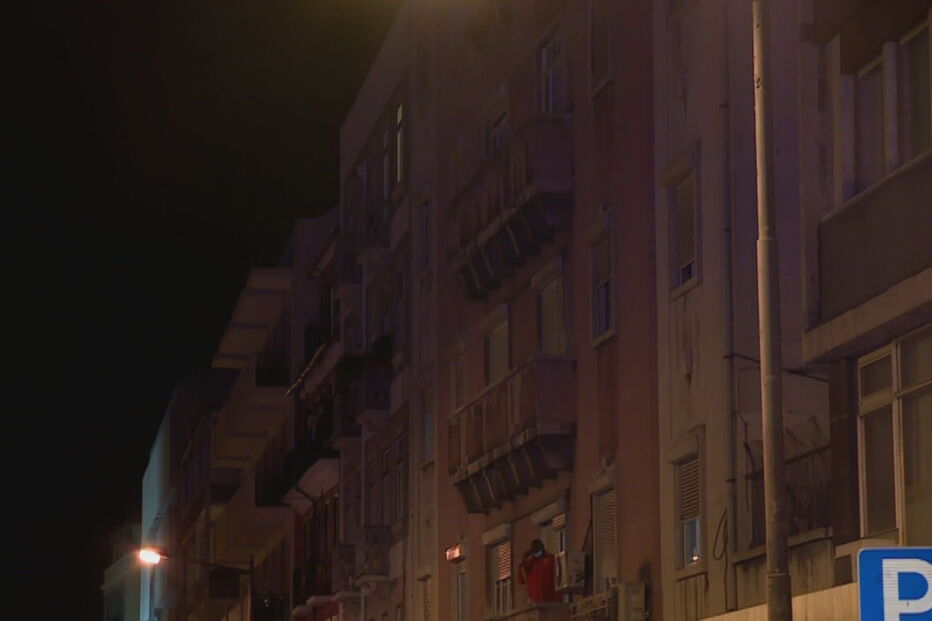 Pensão no centro de Lisboa evacuada devido a presença de coronavírus. 93 pessoas retiradas